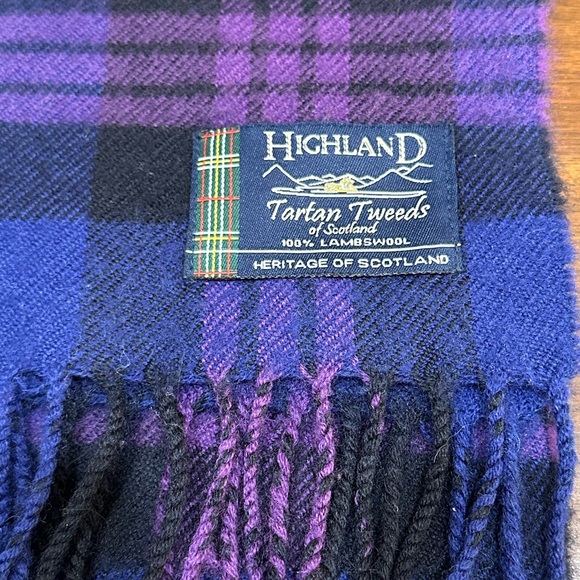 VTG Highland Tartan Tweeds Lambswool Purple Scarf Heritage of Scotland Unisex - Picture 3 of 7